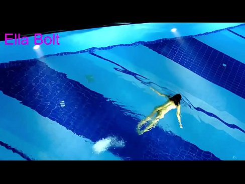 ❤️ I can't stop watching, young blonde caught swimming nude in ELLA BOLT resort pool ❤️ Fucking at us